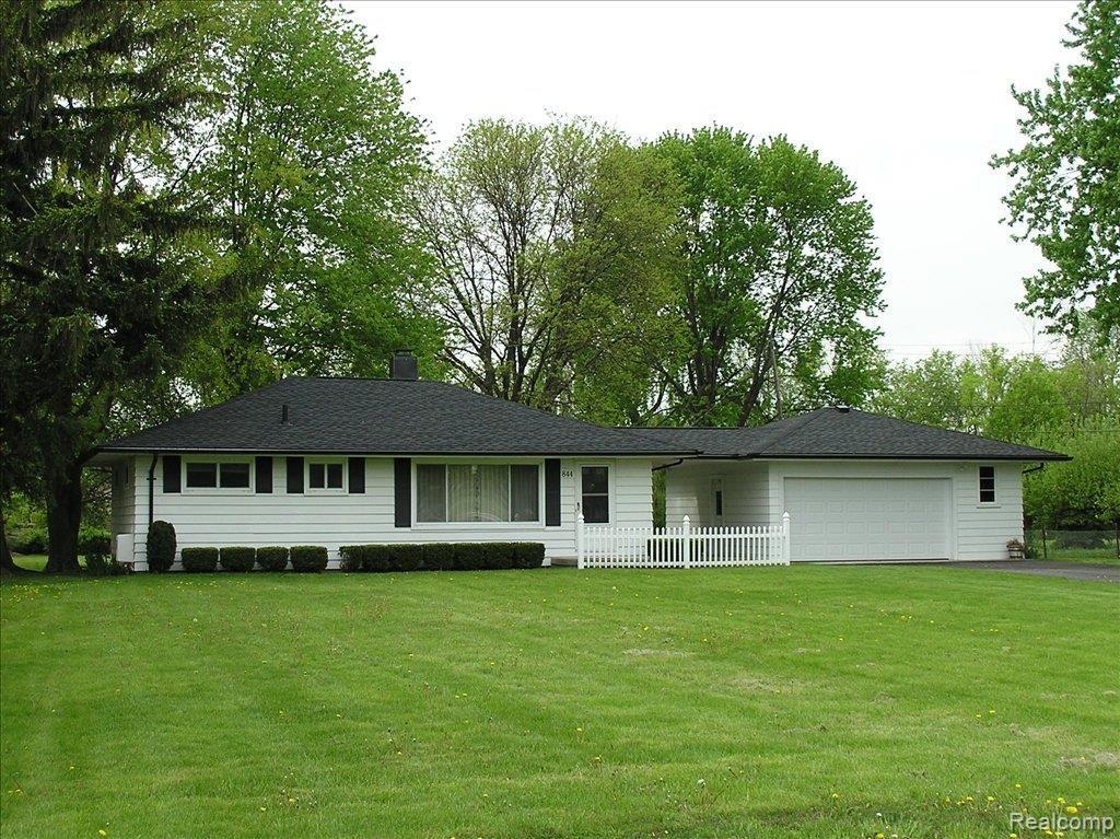 844 Creston Road Troy, MI 48085 - Photo 1 of 6 Creston 001