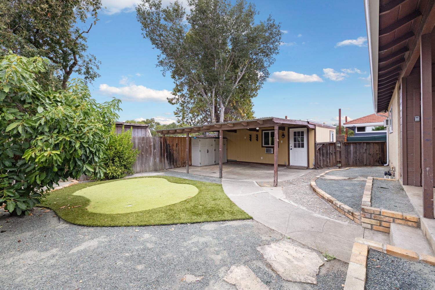 23868 Fairlands Road Hayward, CA 94541 - Photo 11 of 39