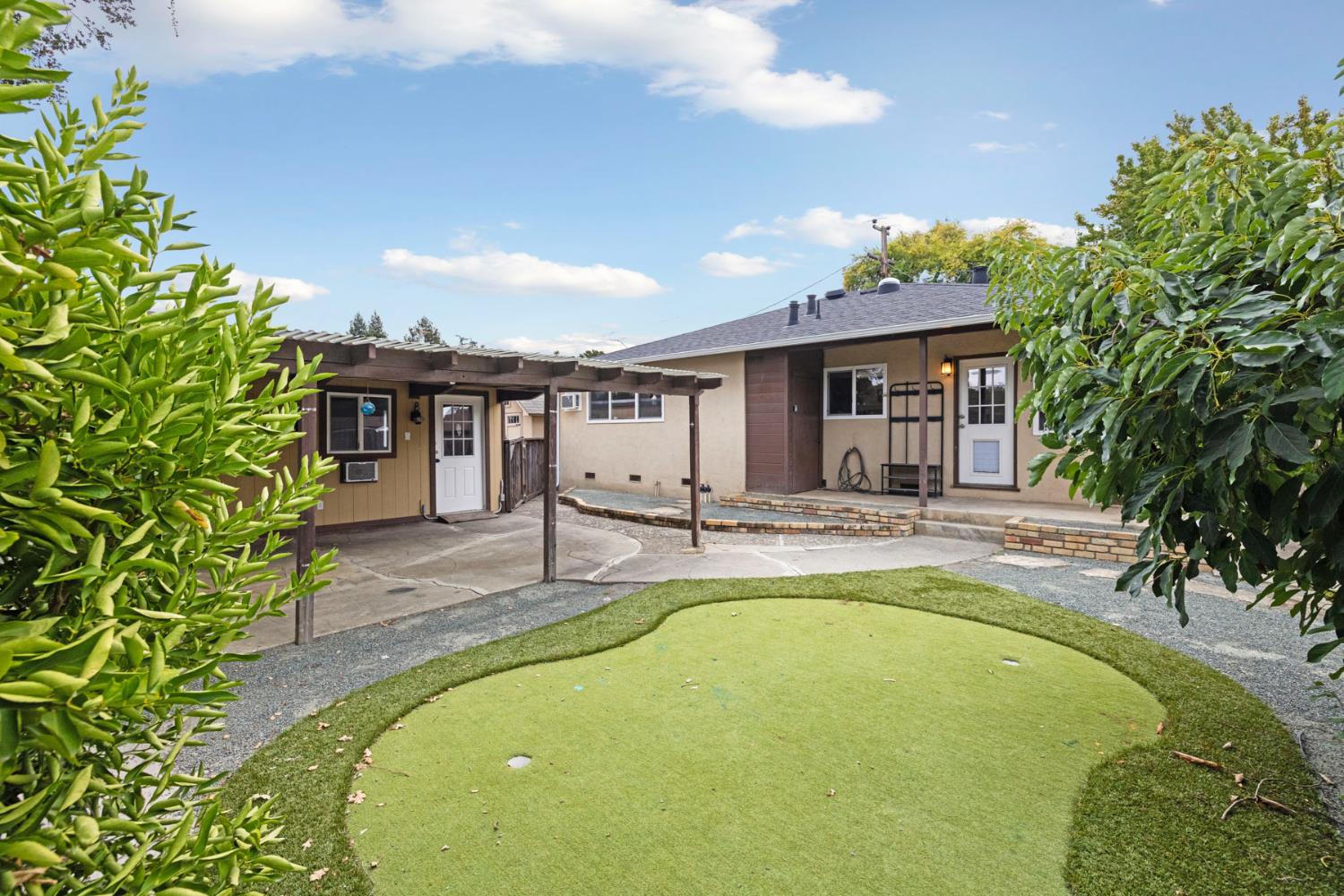 23868 Fairlands Road Hayward, CA 94541 - Photo 12 of 39