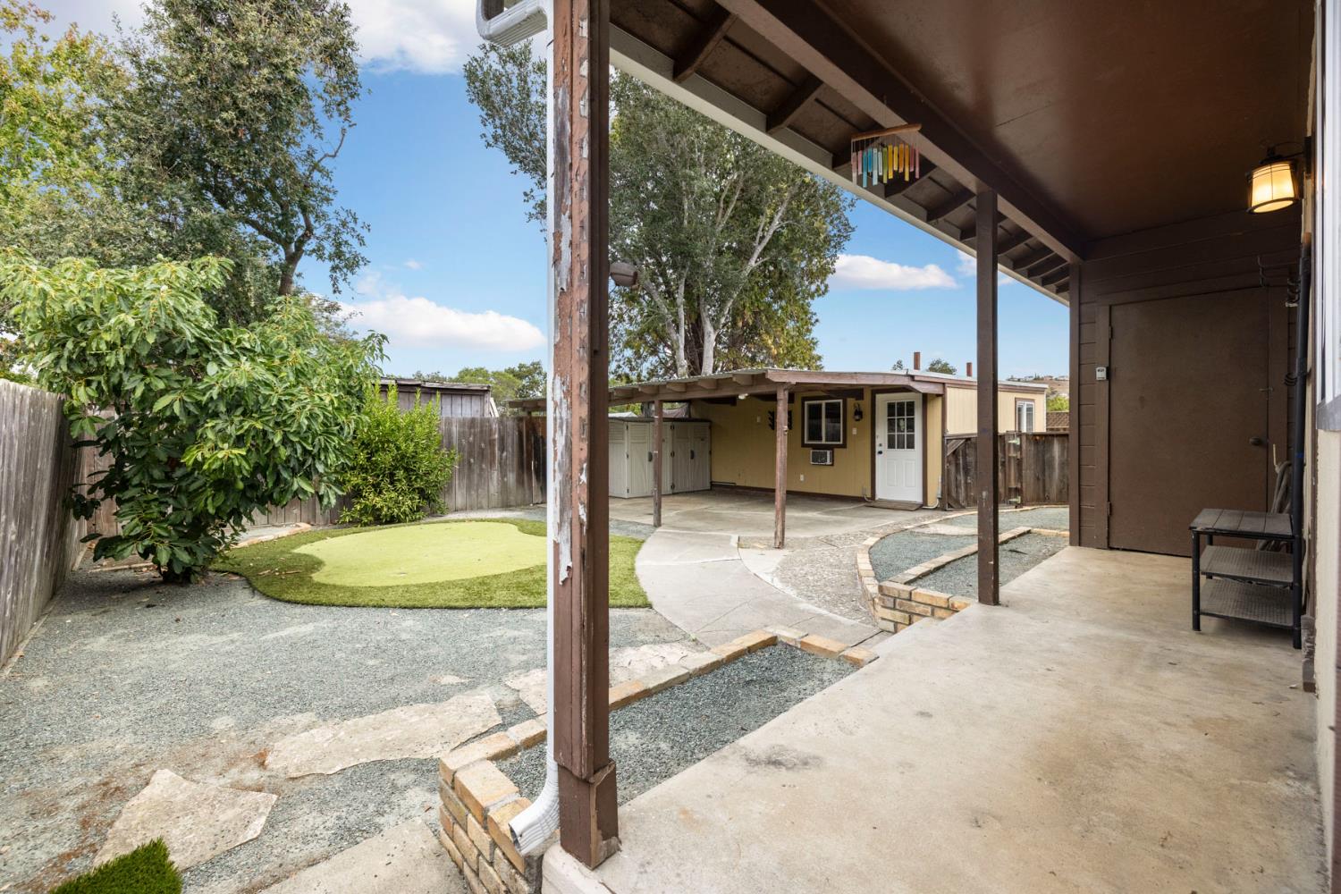 23868 Fairlands Road Hayward, CA 94541 - Photo 10 of 39