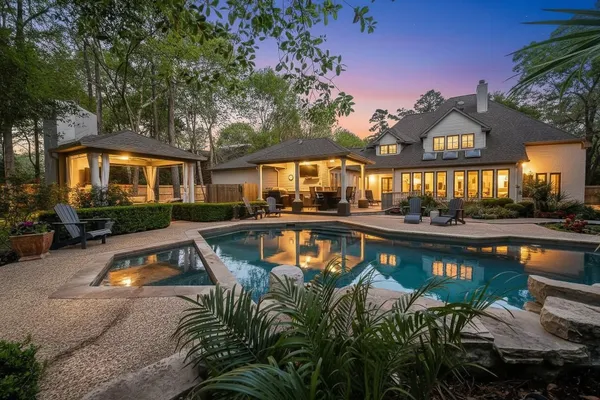 $1,395,000 | 6 Red Sable Point, The Woodlands, TX 77380