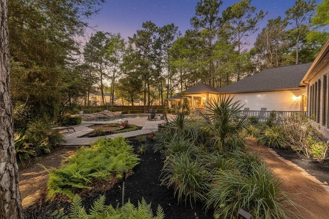 6 Red Sable Point The Woodlands, TX 77380 - Photo 34 of 50 a view of outdoor space and yard