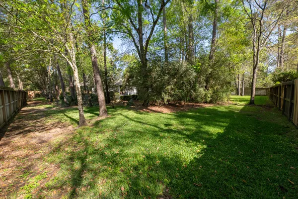 $1,395,000 | 6 Red Sable Point, The Woodlands, TX 77380
