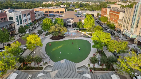 $1,395,000 | 6 Red Sable Point, The Woodlands, TX 77380