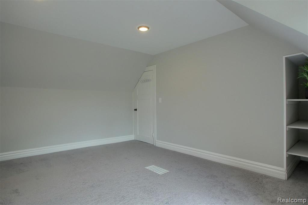 3892 Alida Avenue Rochester Hills, MI 48309 - Photo 16 of 27