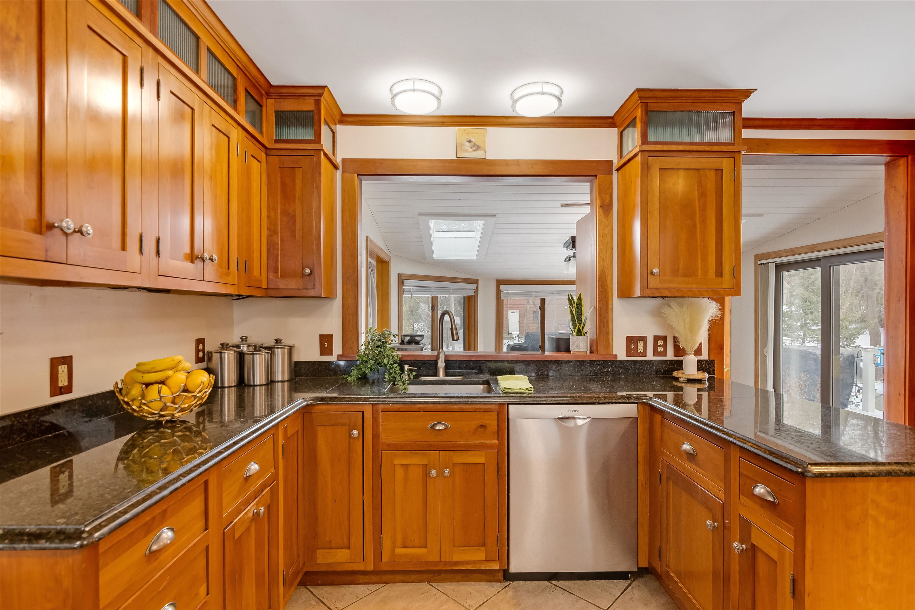104 South Cove Road Burlington, VT 05401 - Photo 21 of 40 Gallery Image 21