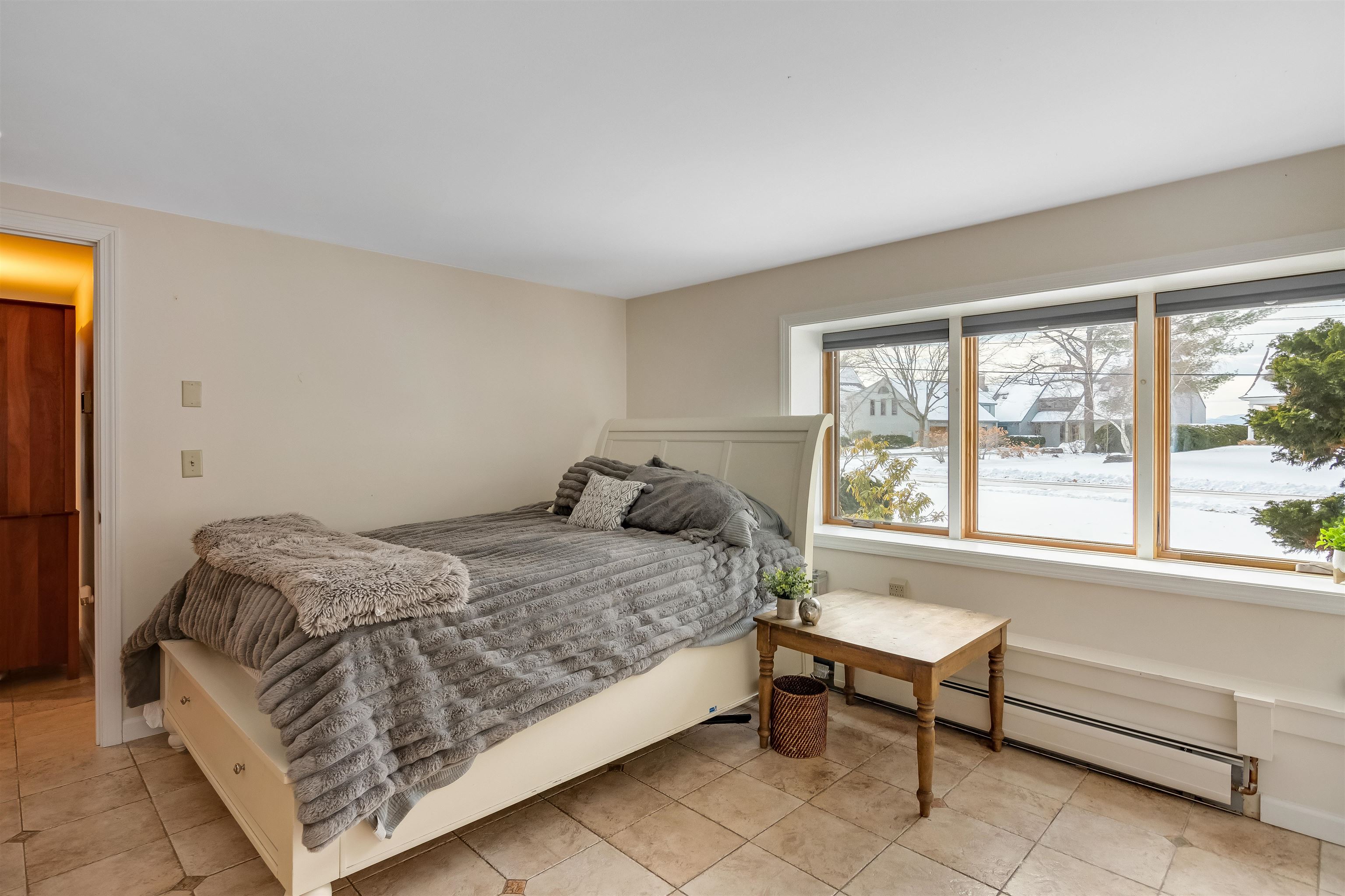 104 South Cove Road Burlington, VT 05401 - Photo 4 of 40 Gallery Image 4