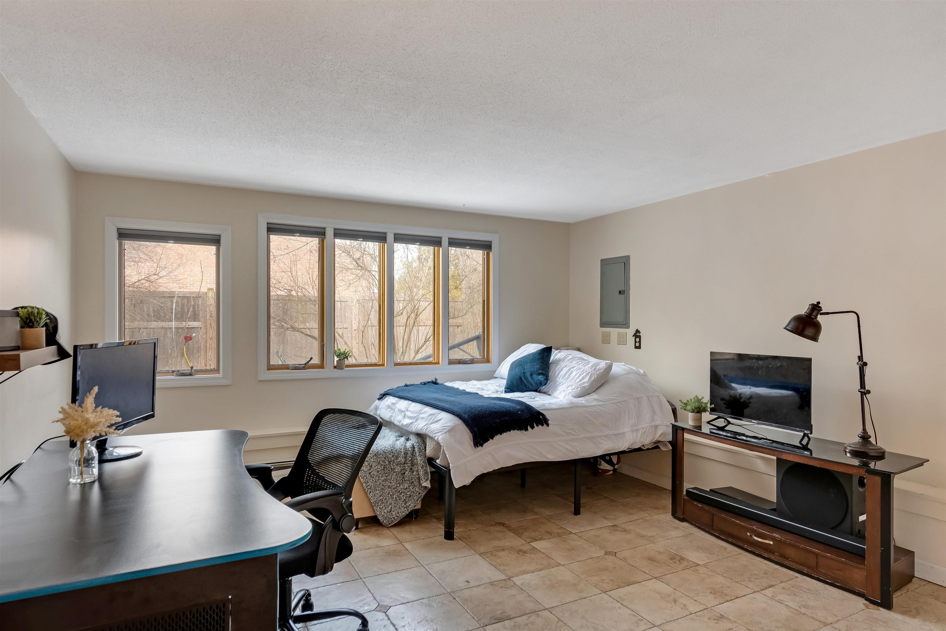 104 South Cove Road Burlington, VT 05401 - Photo 6 of 40 Gallery Image 6