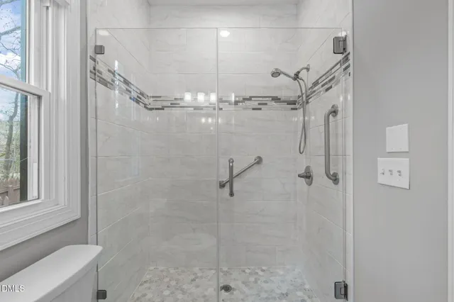 $595,000 | 2204 Ridgefield Drive, Chapel Hill, NC 27517