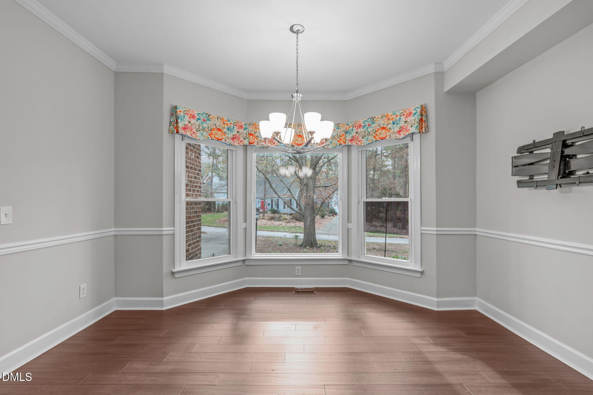 2204 Ridgefield Drive Chapel Hill, NC 27517 - Photo 4 of 41 A-18