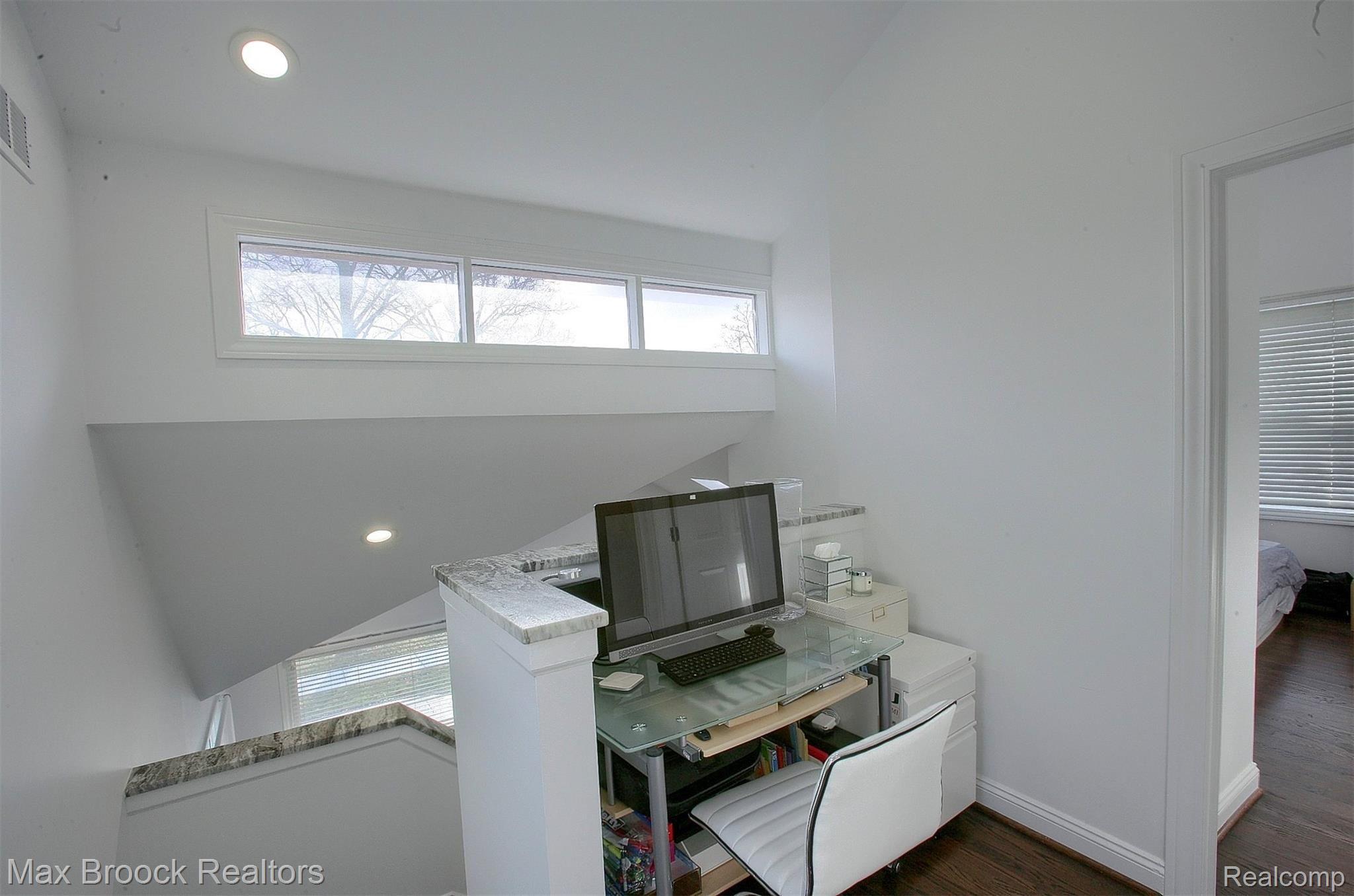 683 Ruffner Avenue Birmingham, MI 48009 - Photo 15 of 29 24-Loft.jpg
