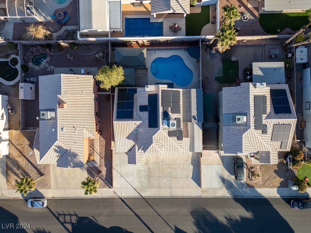 2012 Maple Springs Street Henderson, NV 89002 - Photo 3 of 39 Gallery Image 3