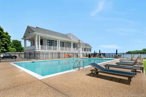 $2,648,000 | 710 Davenport Avenue, Unit 8, New Rochelle, NY 10805