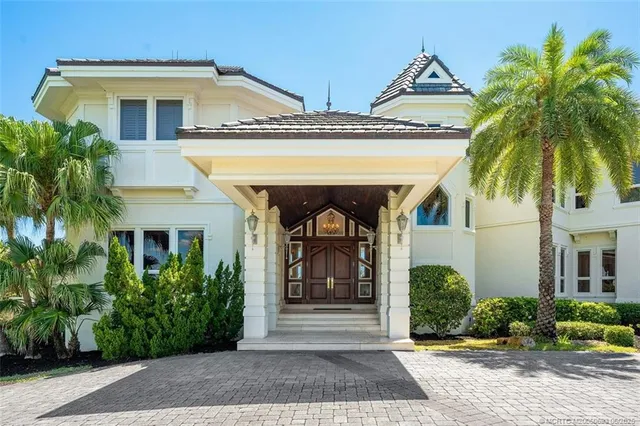 $24,500,000 | 3066 Southeast Dune Drive, Stuart, FL 34996