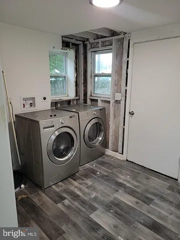 a house view with a backyard space