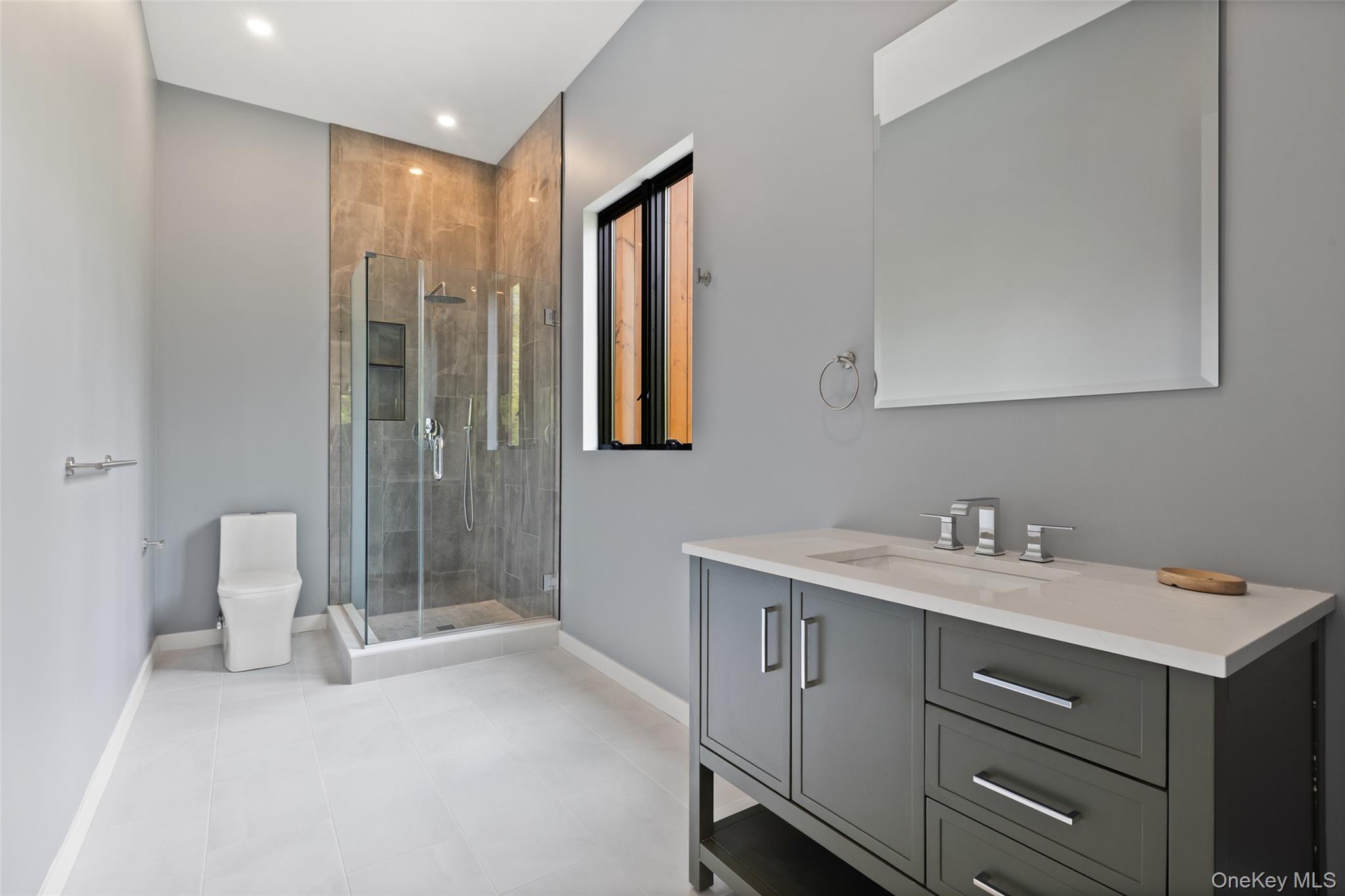 41 Mead Road Armonk, NY 10504 - Photo 26 of 40 Bathroom