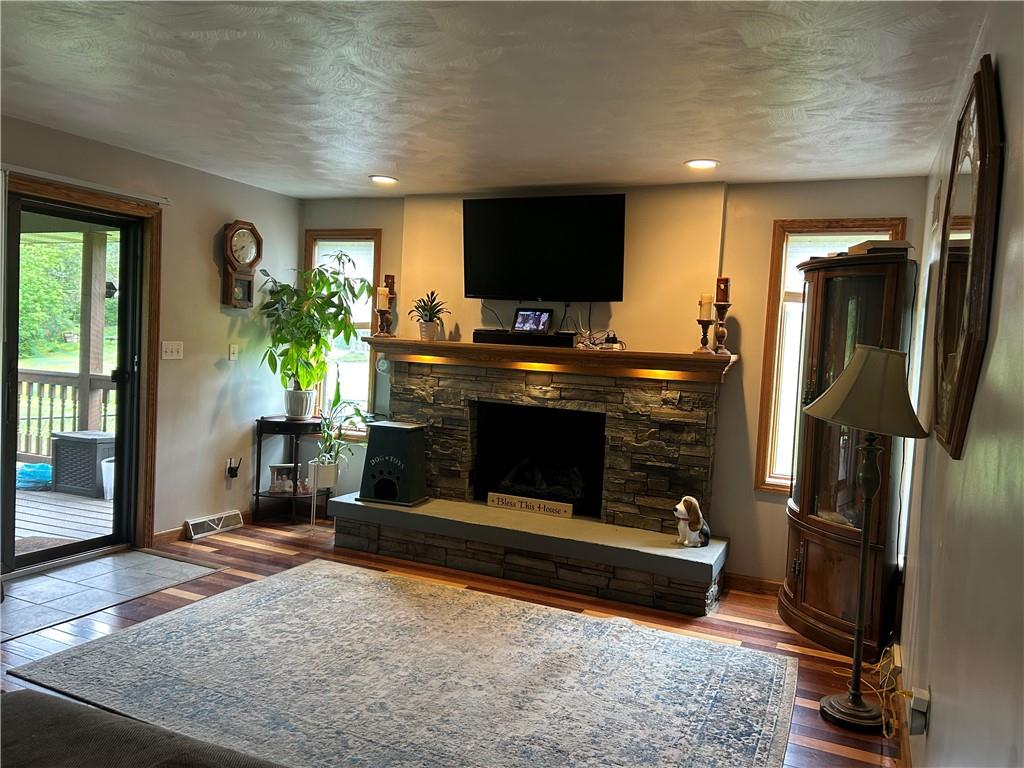 111 Longanecker Road Connellsville, PA 15425 - Photo 17 of 29 FAMILY ROOM