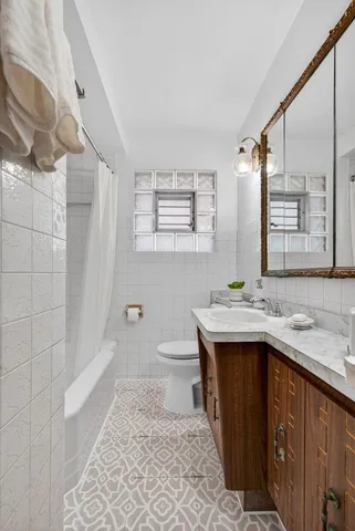 $175,000 | 12620 Irving Avenue, Blue Island, IL 60406