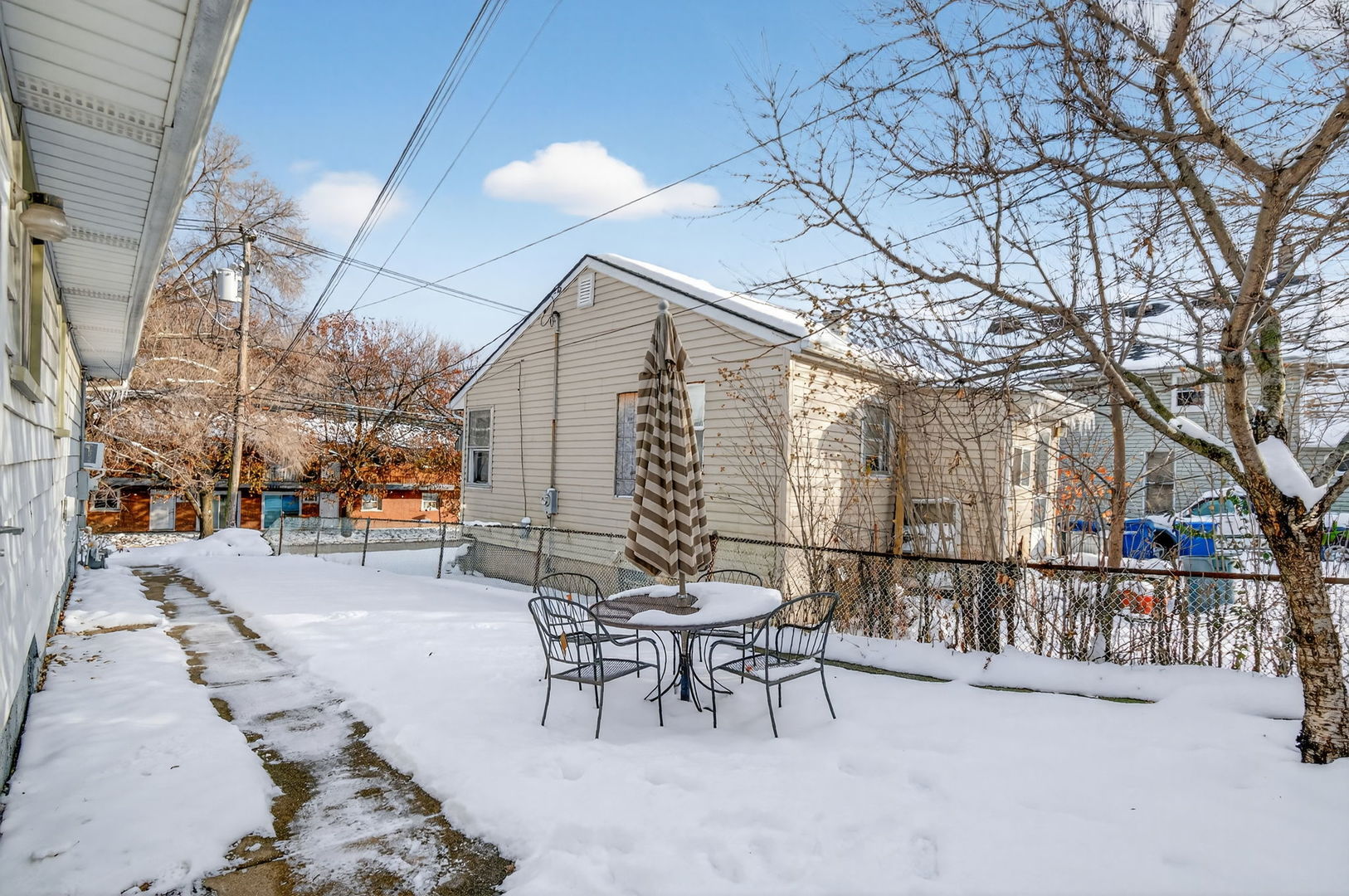 12620 Irving Avenue Blue Island, IL 60406 - Photo 34 of 37 a view of outdoor space with seating area
