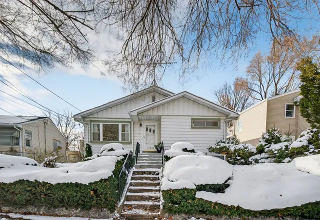 $175,000 | 12620 Irving Avenue, Blue Island, IL 60406