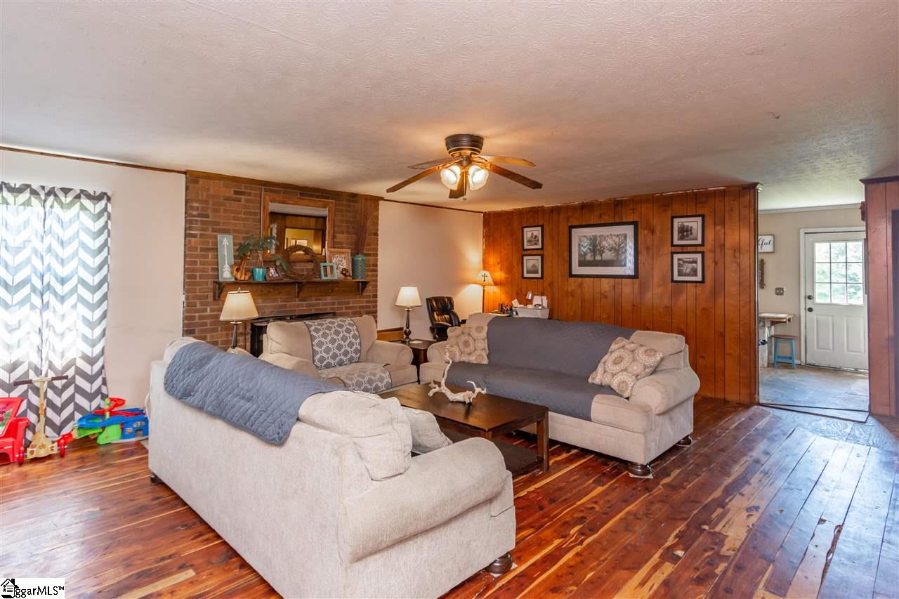 210 Looper Road Pelzer, SC 29669 - Photo 4 of 21