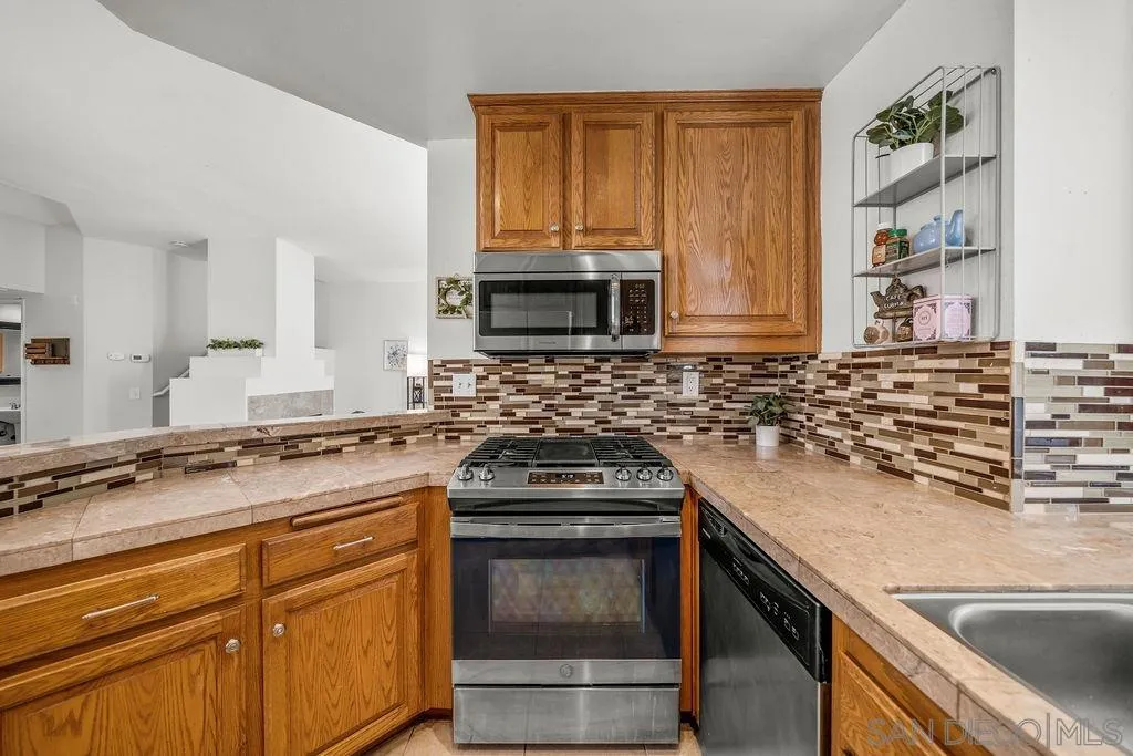 1386 Serena Circle, Unit 2 Chula Vista, CA 91910 - Photo 15 of 44