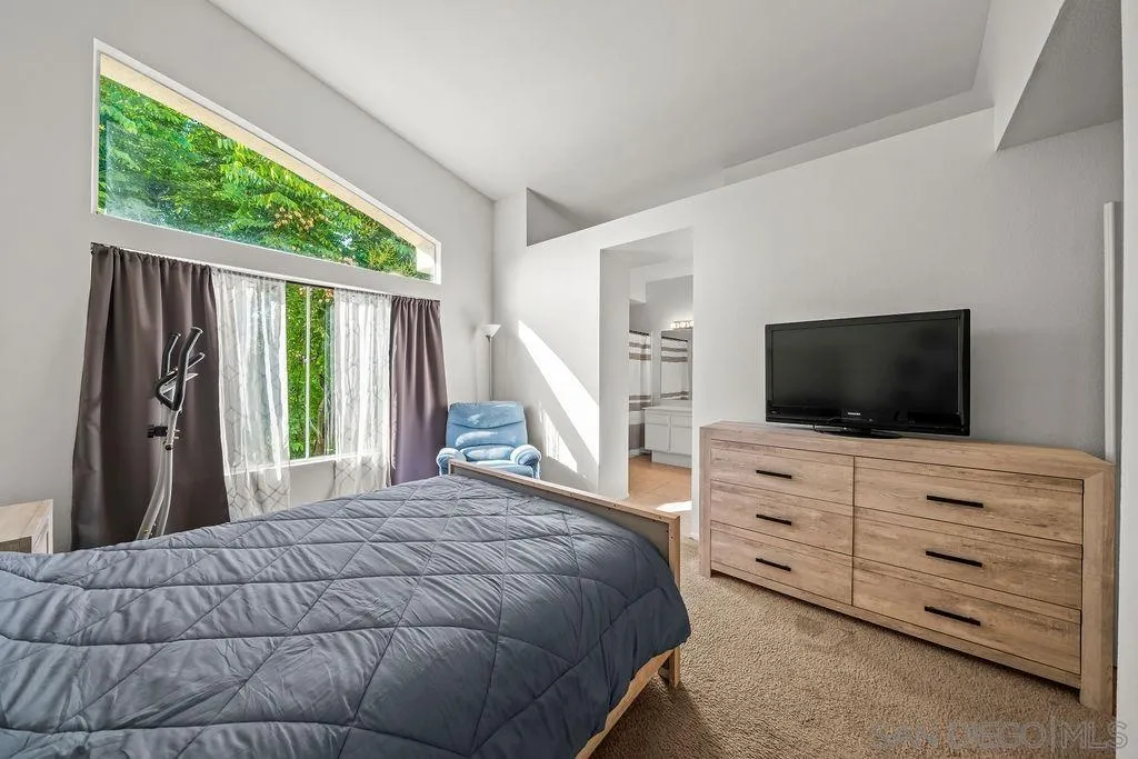 1386 Serena Circle, Unit 2 Chula Vista, CA 91910 - Photo 19 of 44