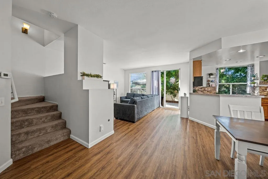 1386 Serena Circle, Unit 2 Chula Vista, CA 91910 - Photo 3 of 44