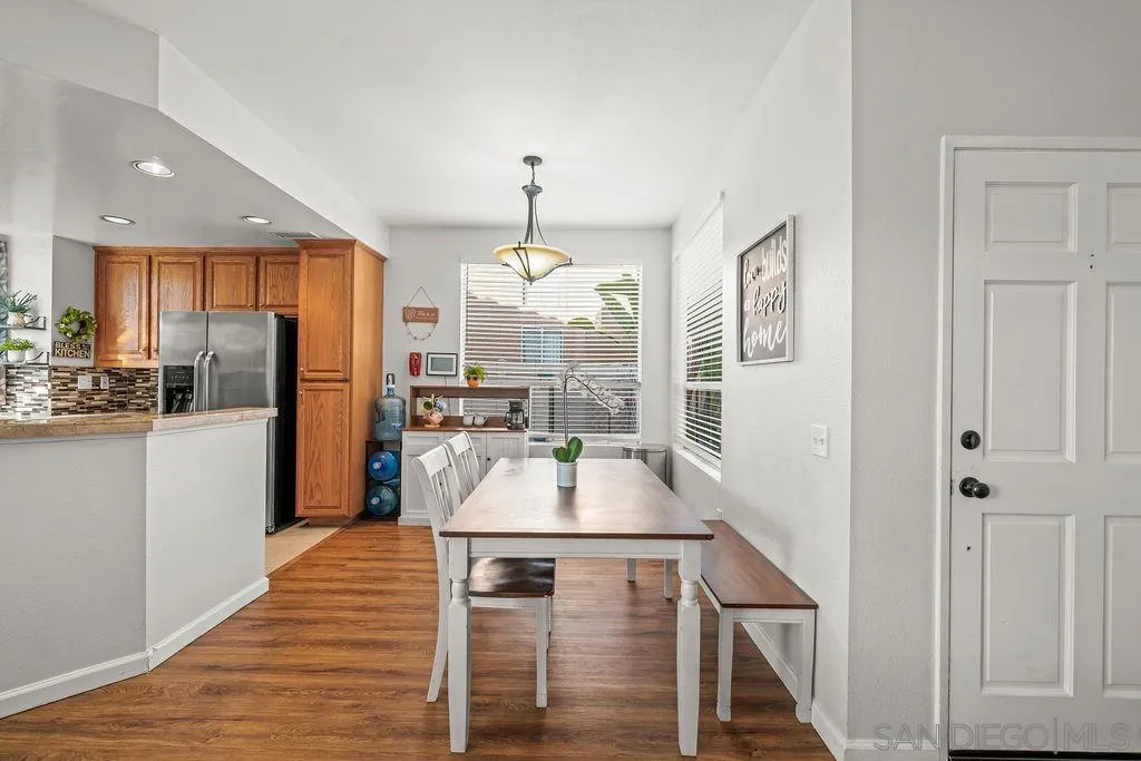 1386 Serena Circle, Unit 2 Chula Vista, CA 91910 - Photo 5 of 44