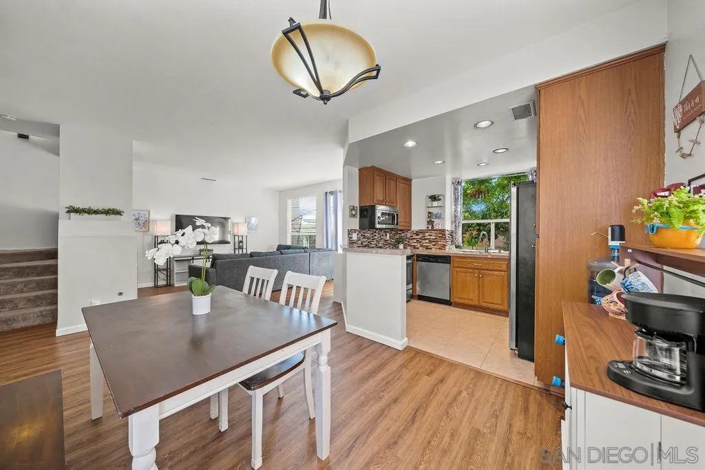 1386 Serena Circle, Unit 2 Chula Vista, CA 91910 - Photo 7 of 44