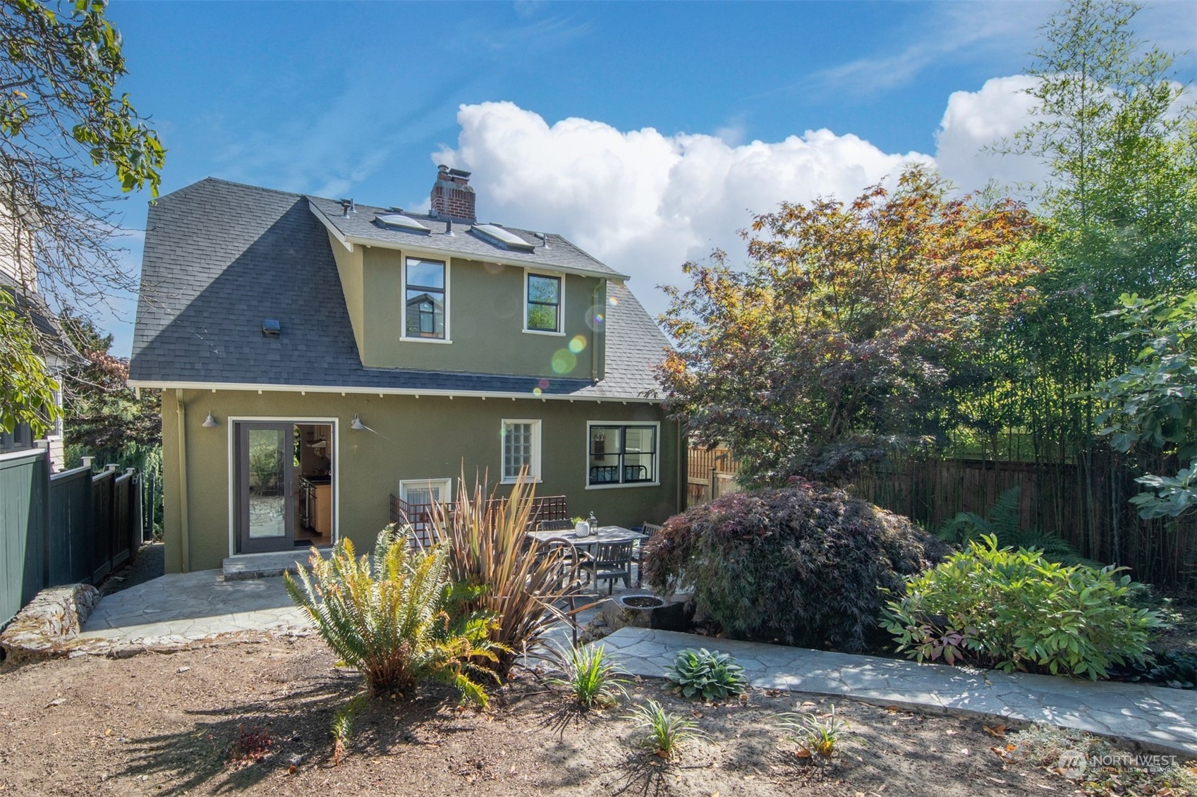 807 Lake Washington Boulevard South Seattle, WA 98144 - Photo 23 of 26 a front view of a house with garden