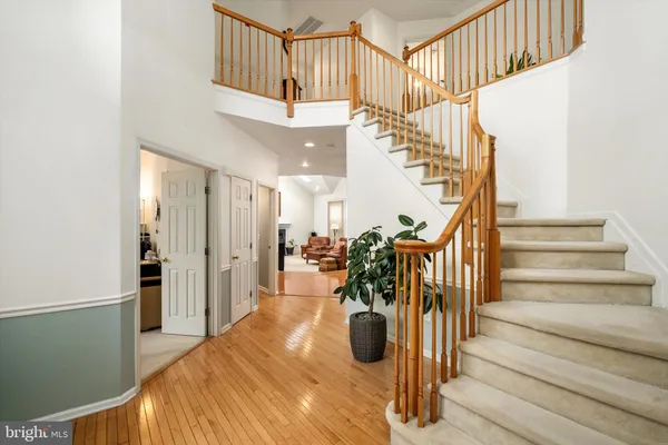 a view of entryway and hall