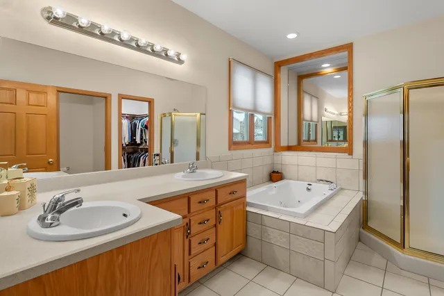 $450,000 | 5105 Willowbend Trail, Kalamazoo, MI 49009