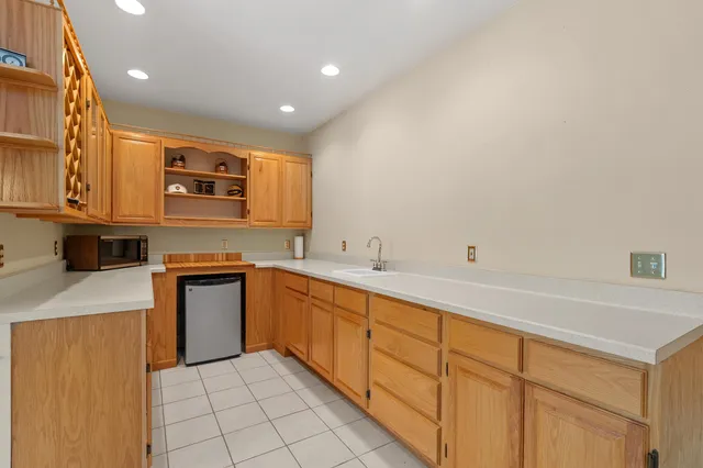 $450,000 | 5105 Willowbend Trail, Kalamazoo, MI 49009