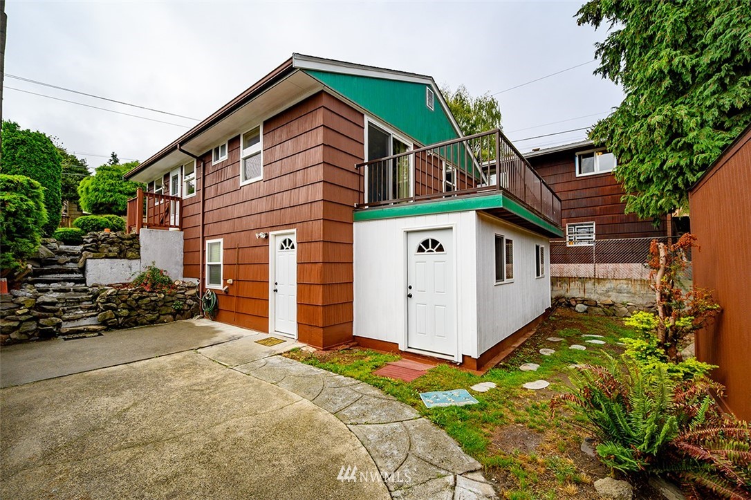 4808 Southwest Hanford Street Seattle, WA 98116 - Photo 17 of 17