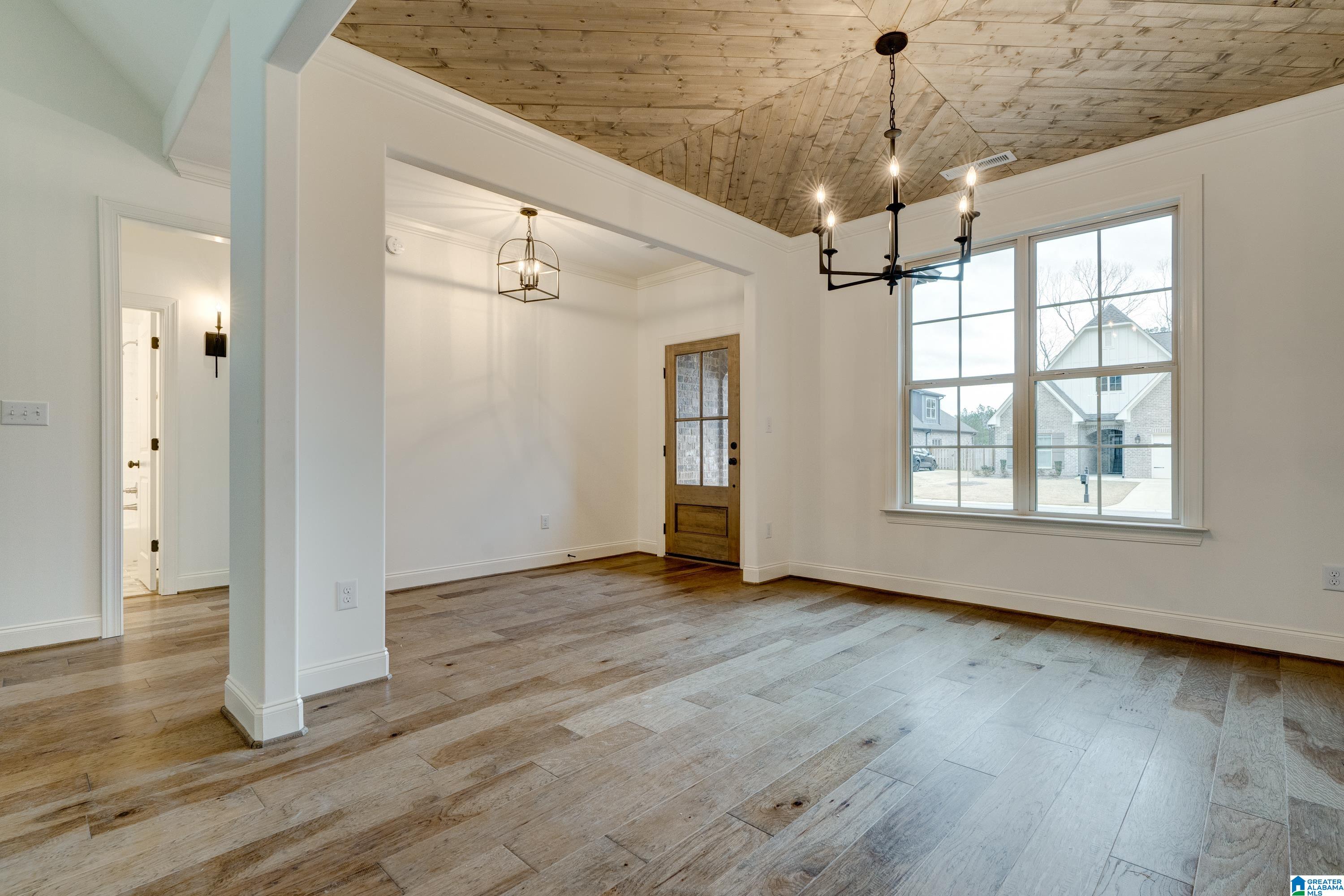 253 Kinross Circle Pelham, AL 35124 - Photo 6 of 42