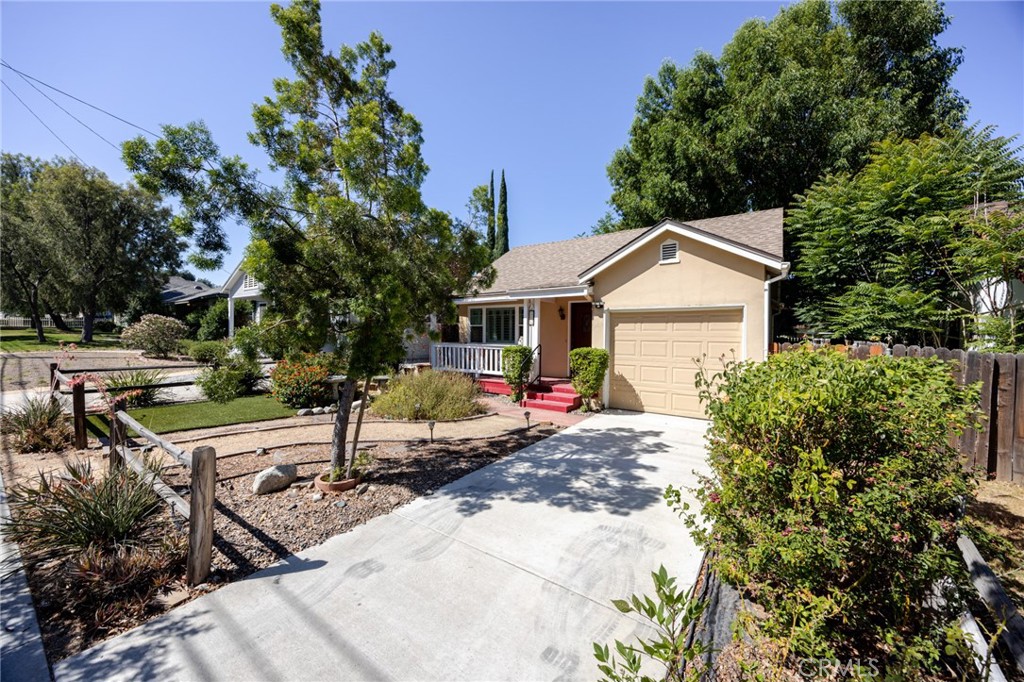 306 South Center Street Redlands, CA 92373 - Photo 2 of 23
