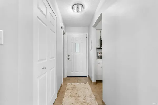 $349,900 | 300 East Medusa Street, Unit 5D, Syracuse, IN 46567