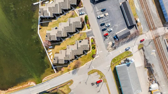 $349,900 | 300 East Medusa Street, Unit 5D, Syracuse, IN 46567