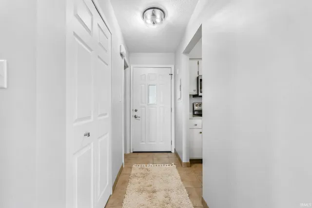 $349,900 | 300 East Medusa Street, Unit 5D, Syracuse, IN 46567