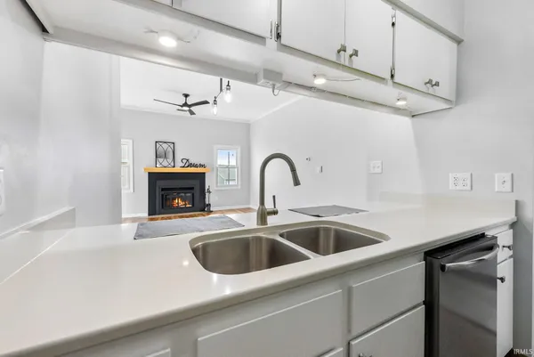 $349,900 | 300 East Medusa Street, Unit 5D, Syracuse, IN 46567