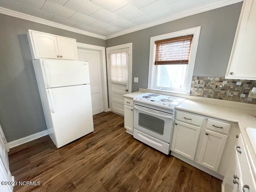 118 Skyline Drive Rockingham, NC 28379 - Photo 8 of 18 Kitchen
