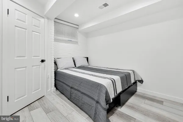 $2,100 | 1821 19th Street Northwest, Unit 1, Washington, DC 20009