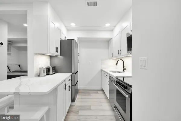 $2,100 | 1821 19th Street Northwest, Unit 1, Washington, DC 20009