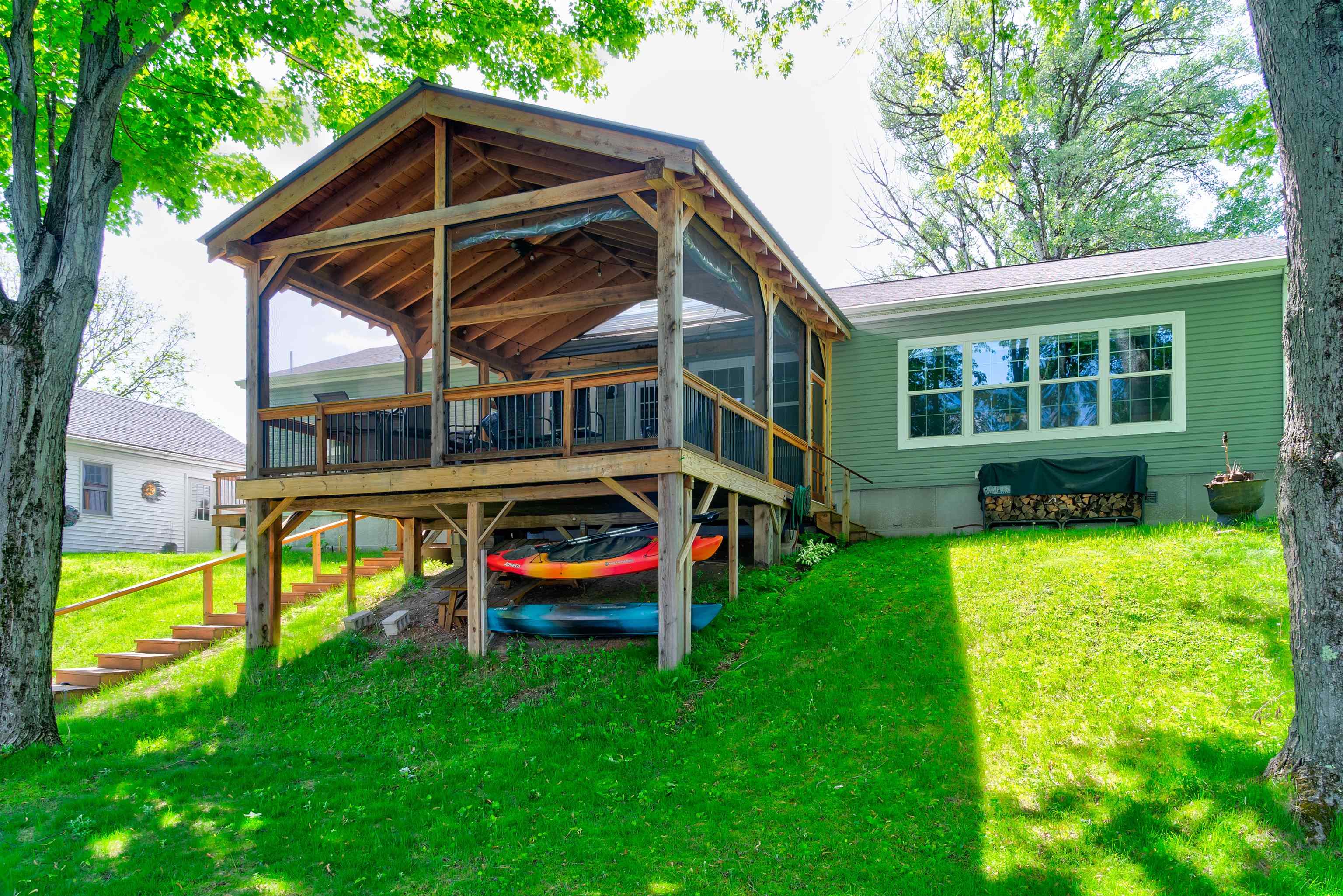 513 Old Connecticut River Road Springfield, VT 05156 - Photo 1 of 37