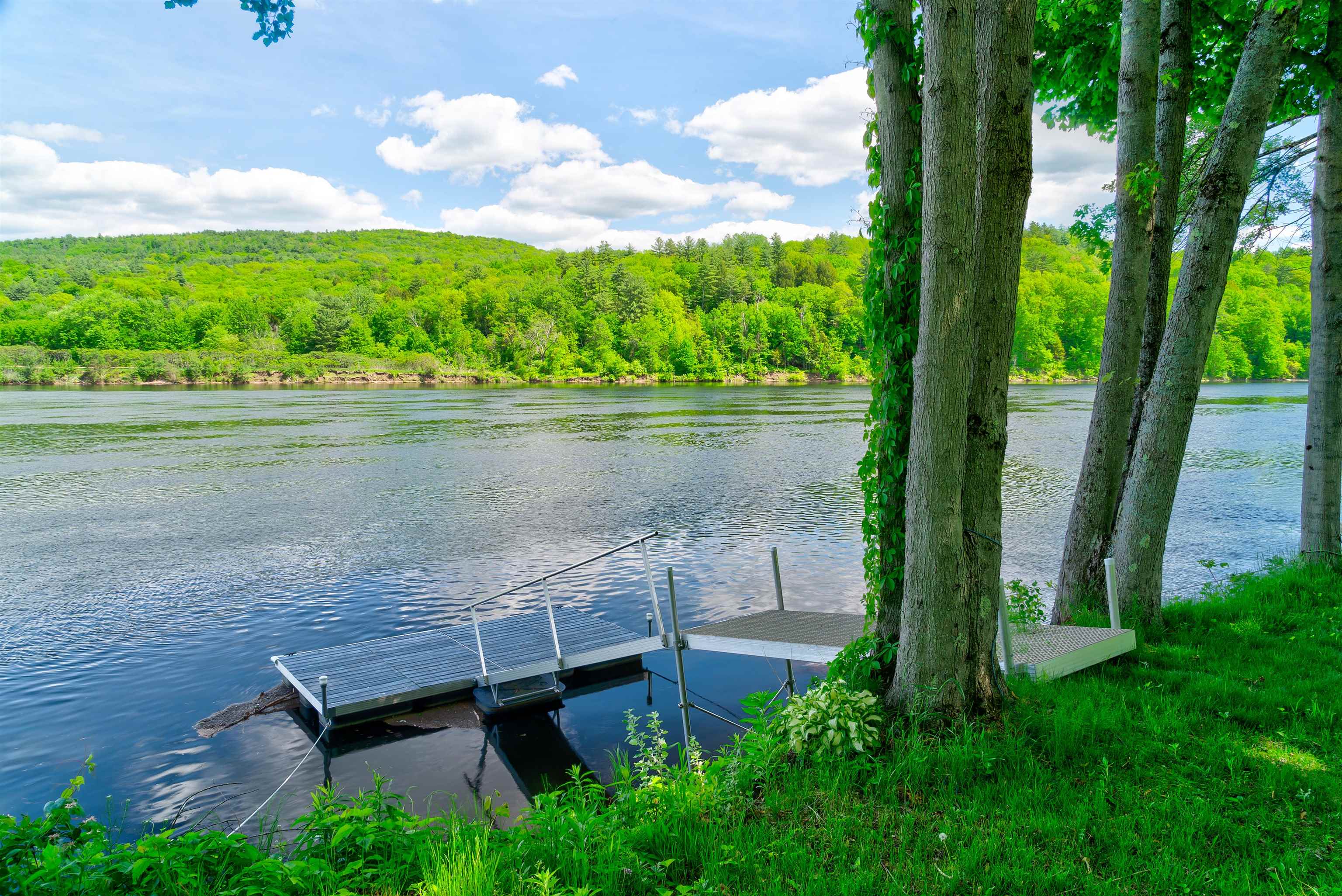 513 Old Connecticut River Road Springfield, VT 05156 - Photo 10 of 37