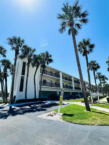 $4,500 | 3111 Pass A Grille Way, Unit 109, St. Petersburg, FL 33706