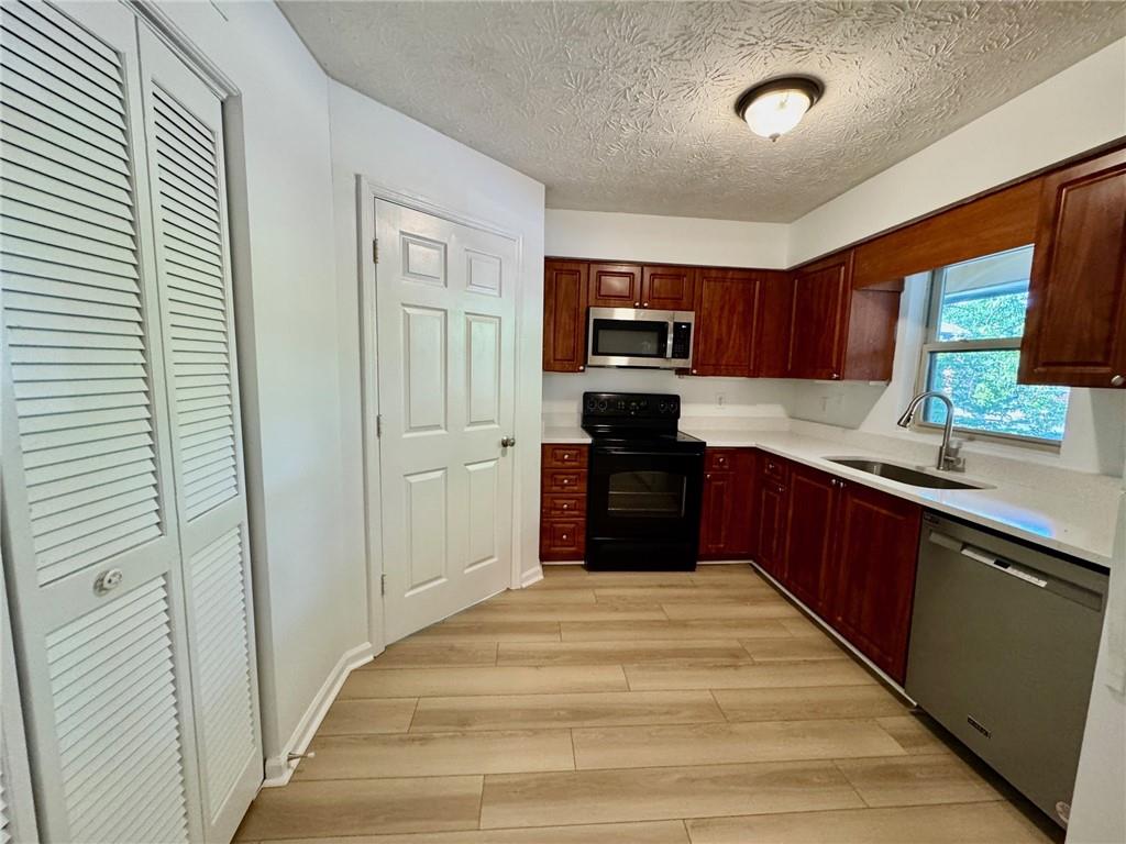 1911 Barrow Way Duluth, GA 30096 - Photo 7 of 19
