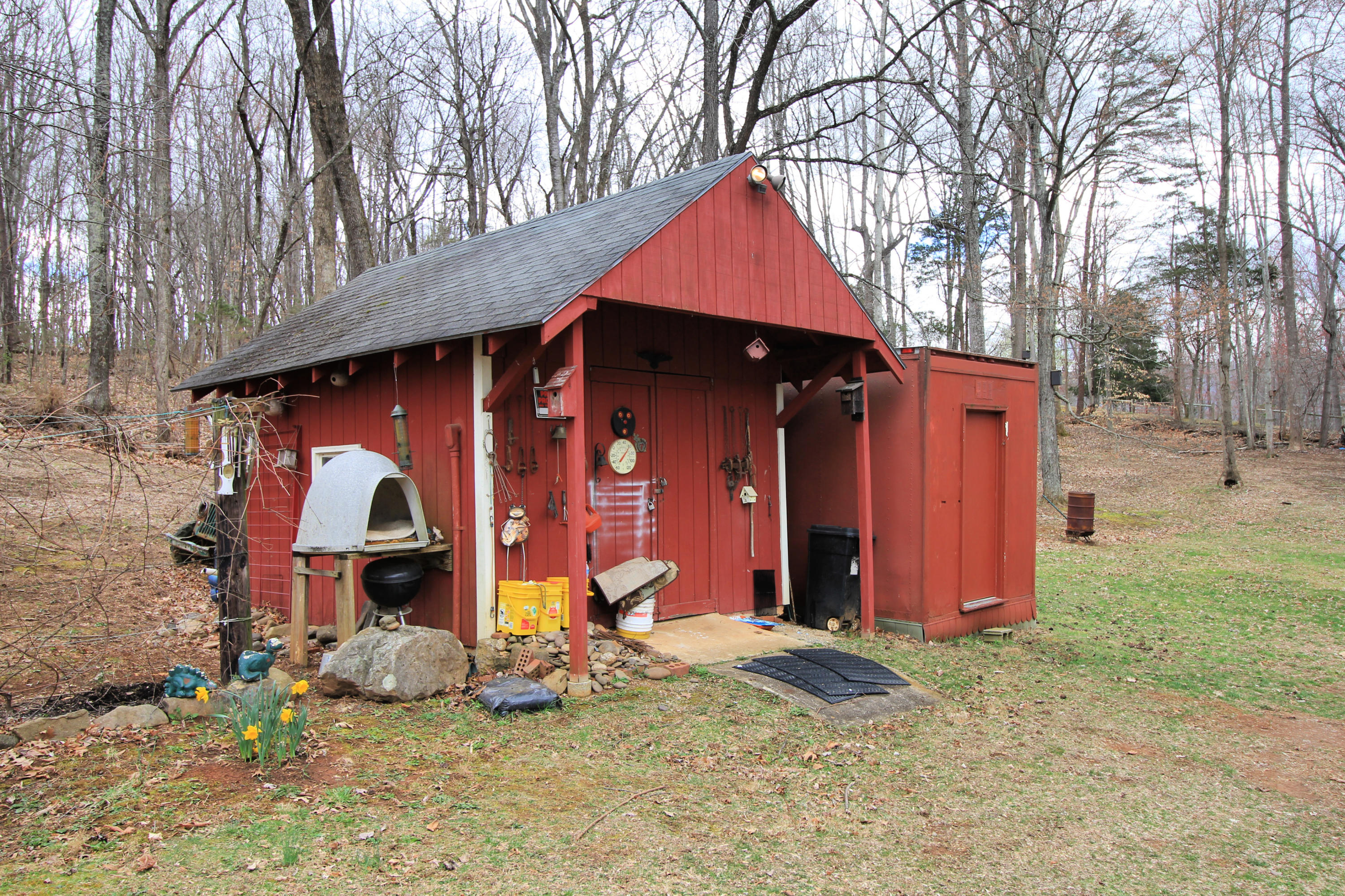 123 High Bridge Church Road Natural Bridge, VA 24578 - Photo 12 of 15 Storage Shed