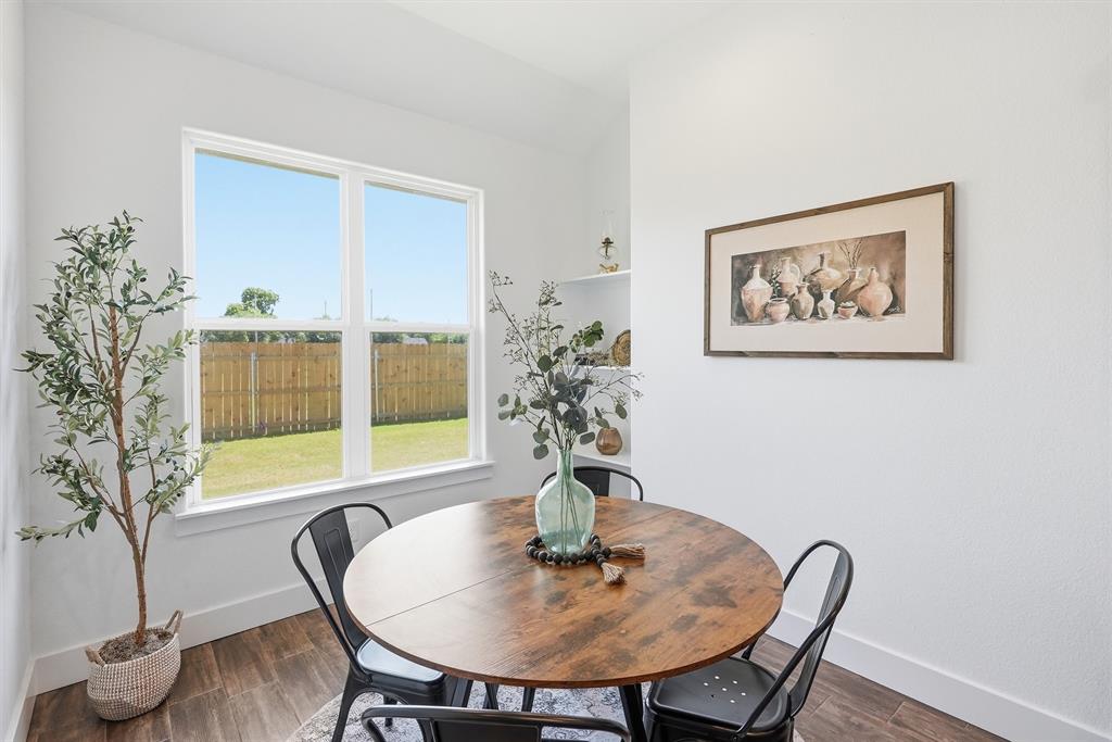 809 Lavender Court Tolar, TX 76476 - Photo 18 of 40